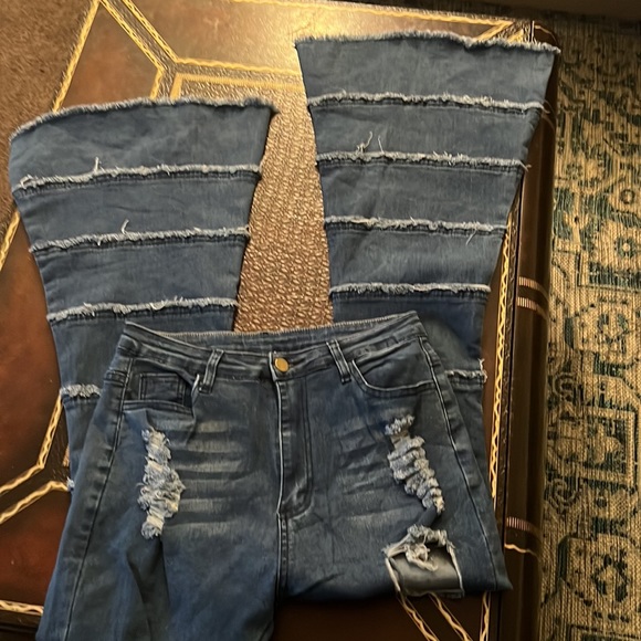 Denim Bell Bottom Jeans new without tags - Picture 2 of 2